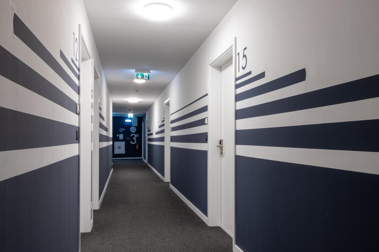 Zzzpace Smart-Hotel Bielefeld Zentrum Luaran gambar