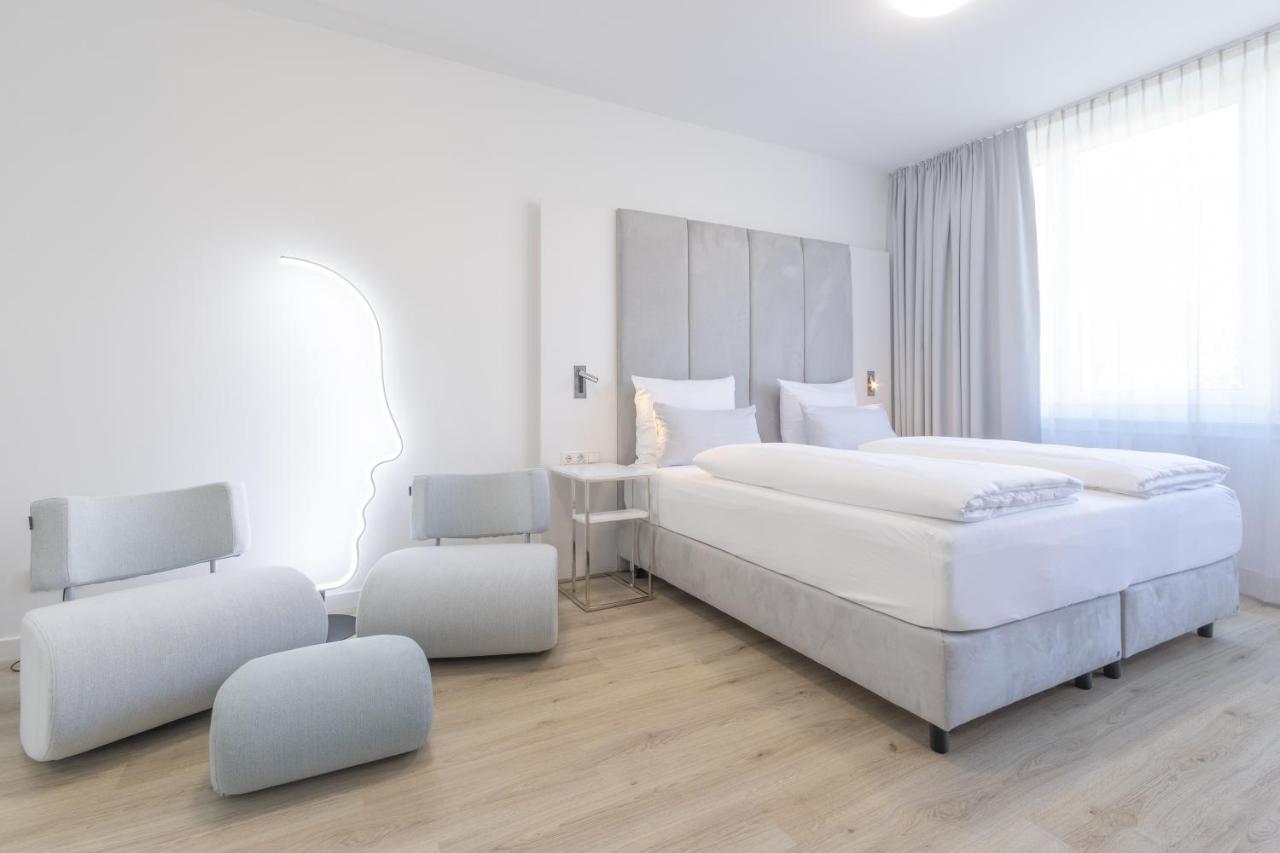 Zzzpace Smart-Hotel Bielefeld Zentrum Luaran gambar